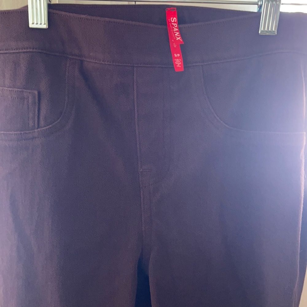 NWOT Spanx perfect pant with pockets in burgundy/wine Petite Small